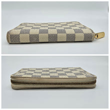 Load image into Gallery viewer, Authentic Damier Azur Compact Zippy Wallet
