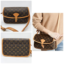 Load image into Gallery viewer, Authentic Sologne Shoulder Bag