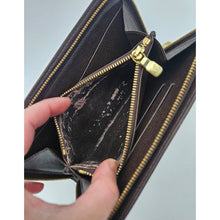 Load image into Gallery viewer, Authentic Damier Ebene Zippy Wallet vintage