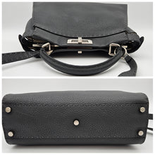 Load image into Gallery viewer, Authentic Fendi Peekaboo