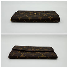 Load image into Gallery viewer, Authentic Sarah Wallet Vintage