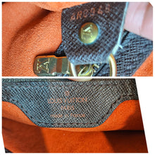 Load image into Gallery viewer, Authentic Damier Ebene Marias
