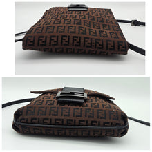 Load image into Gallery viewer, Authentic Zucchino Kamse Pochette Shoulder Bag