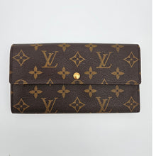Load image into Gallery viewer, Authentic Sarah Wallet Vintage