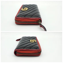 Load image into Gallery viewer, Authentic G G Leather Continental wallet