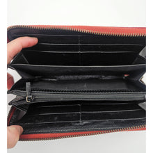 Load image into Gallery viewer, Authentic G G Leather Continental wallet