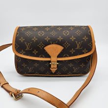 Load image into Gallery viewer, Authentic Sologne Shoulder Bag