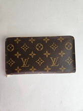 Load image into Gallery viewer, Authentic Porte Monnaie Zip Wallet
