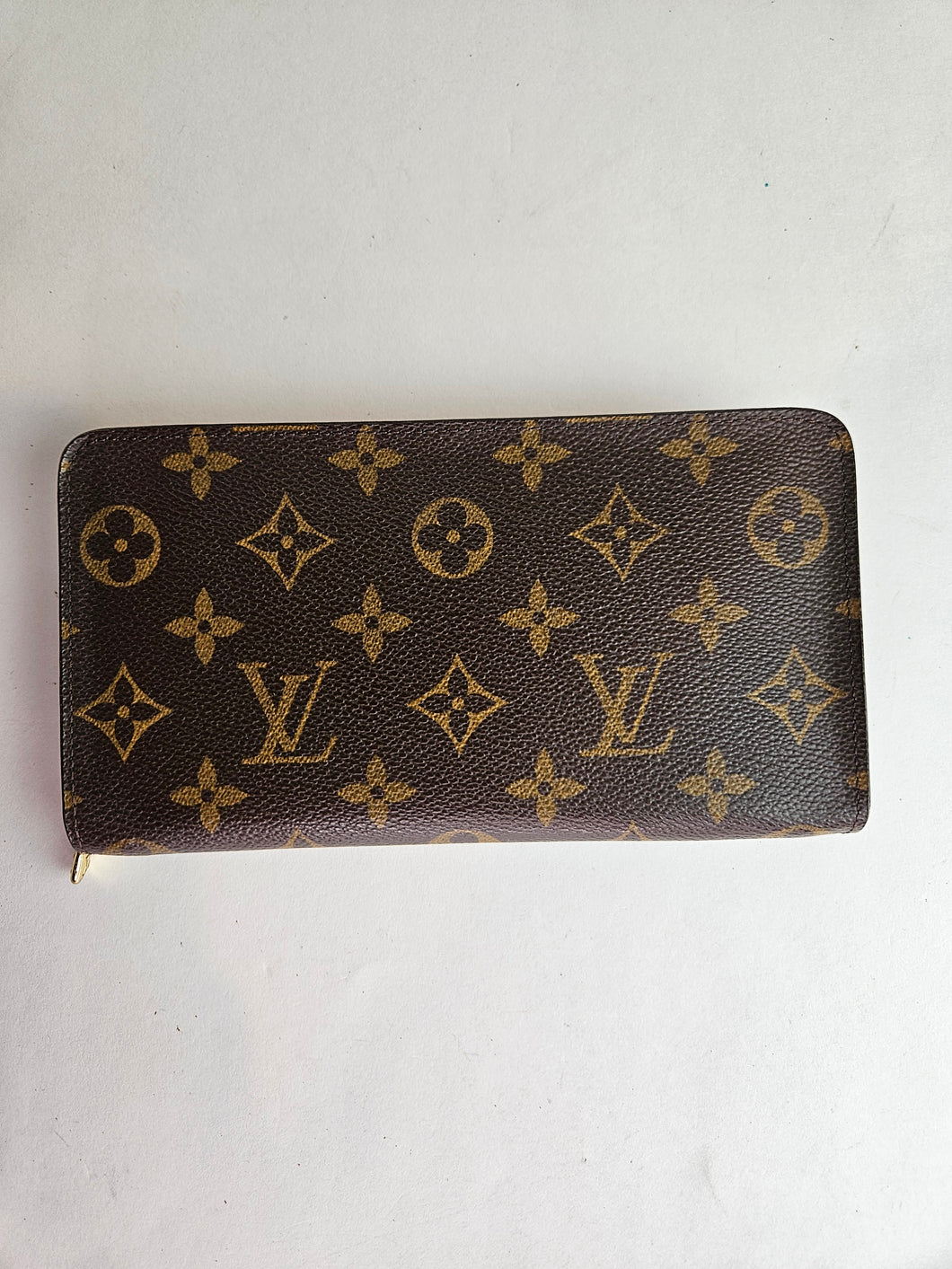 Authentic Porte Monnaie Zip Wallet