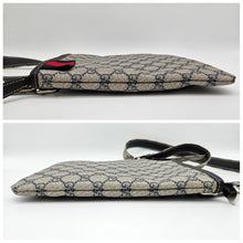 Load image into Gallery viewer, Authentic G G Shelly Shoulder Bag
