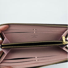 Load image into Gallery viewer, Authentic Damier Ebene Clemence Wallet
