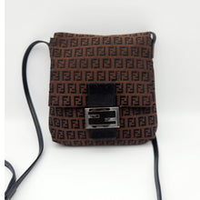 Load image into Gallery viewer, Authentic Zucchino Kamse Pochette Shoulder Bag
