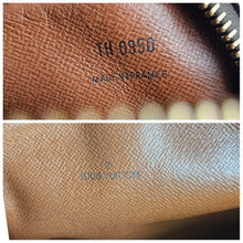 Load image into Gallery viewer, Authentic Pochette Marly Bandouliere
